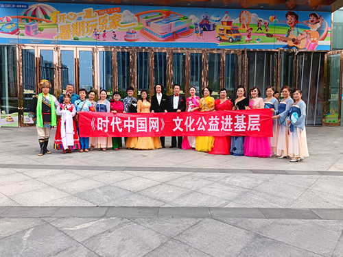 1732691993113153.jpg 2024年7月14日北京市丰台区新村街道丰科路6号万达广场万达广场演出_副本.jpg
