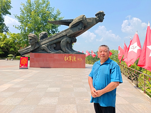 1753532715201013.jpg 2025年7月15日四川省广元市苍溪县城东南3公里处陵江镇红军村红四方面军长征出发地红军渡标志_副本.jpg